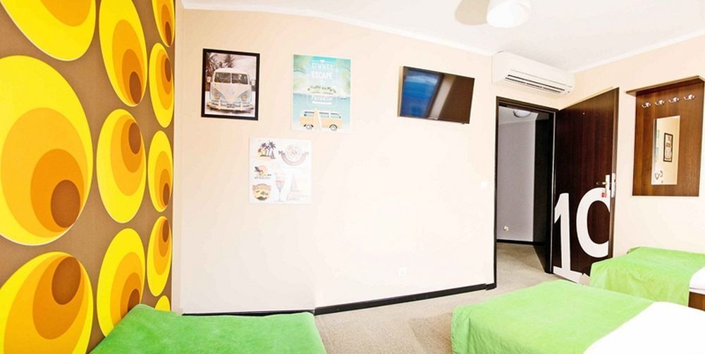 Glow Hostel วรอตซวาฟ ภายนอก รูปภาพ