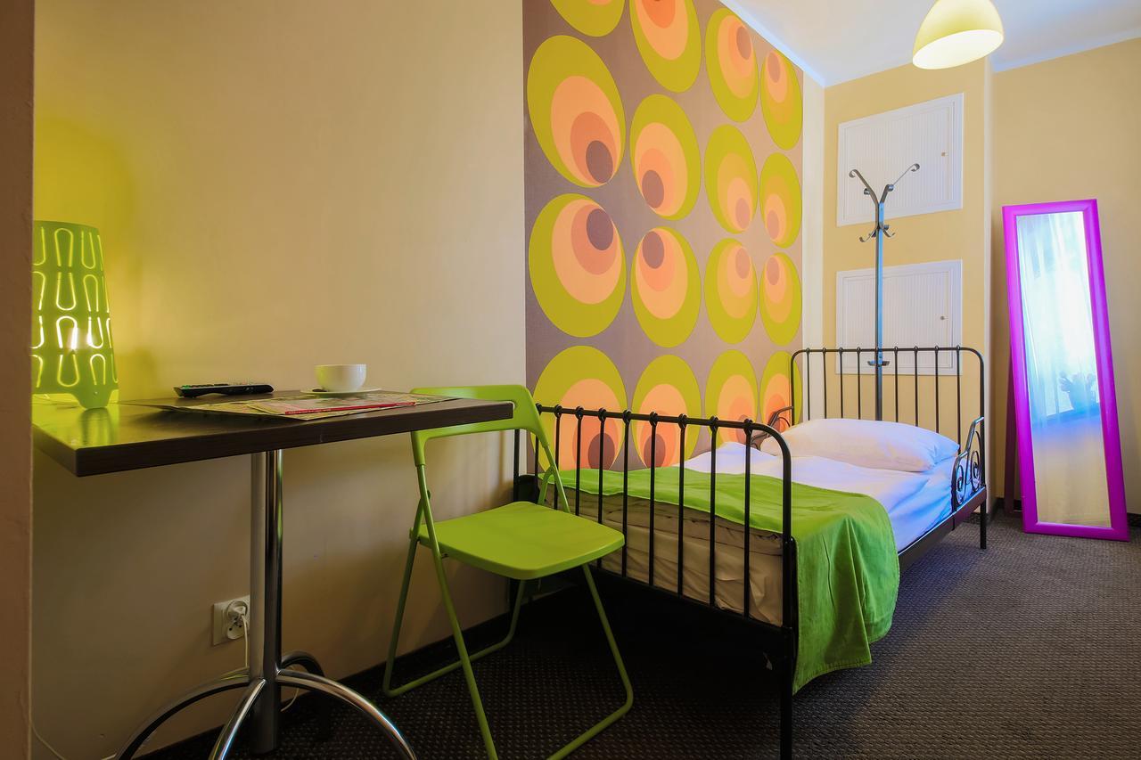 Glow Hostel วรอตซวาฟ ภายนอก รูปภาพ
