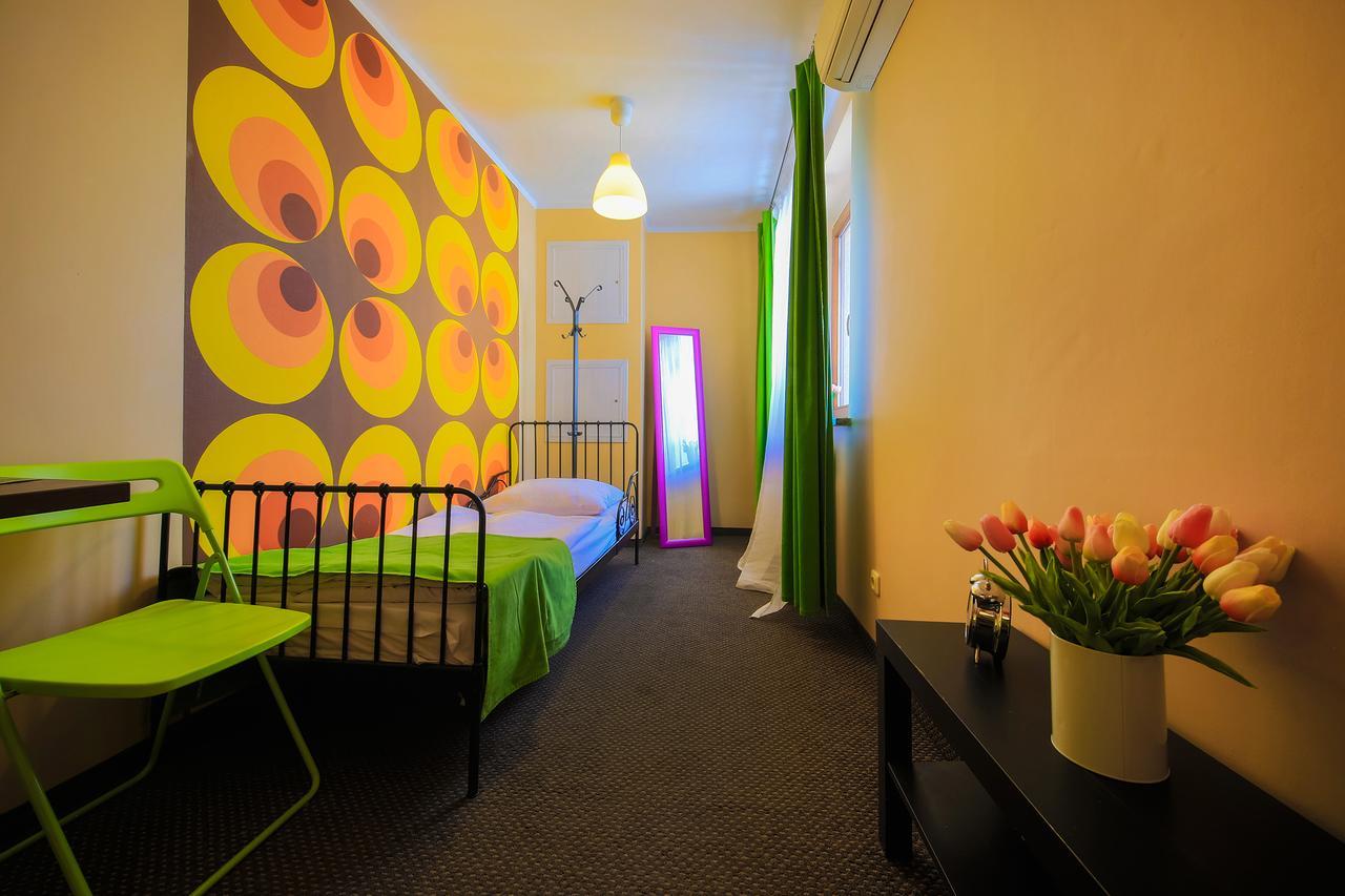 Glow Hostel วรอตซวาฟ ภายนอก รูปภาพ