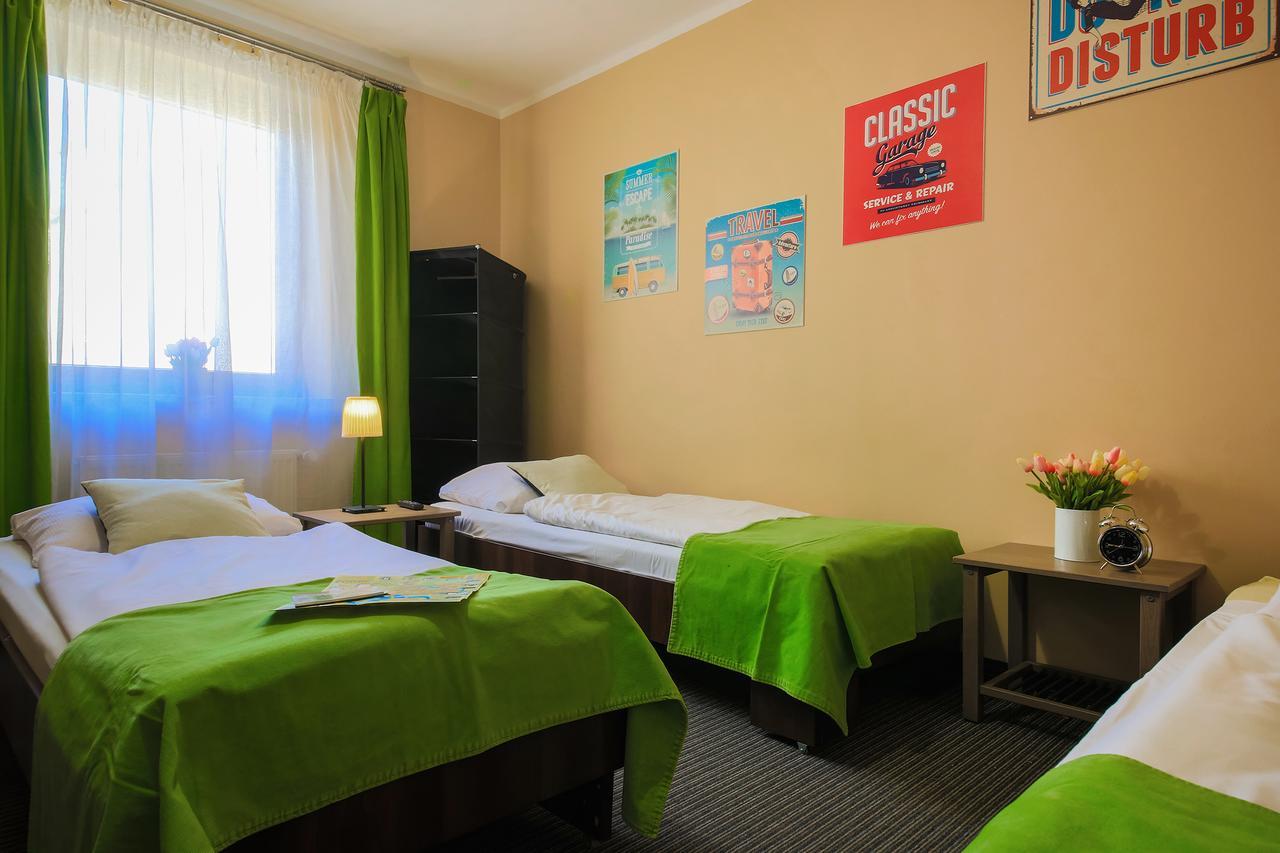 Glow Hostel วรอตซวาฟ ภายนอก รูปภาพ