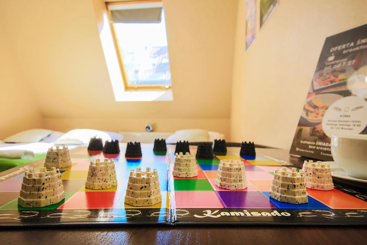 Glow Hostel วรอตซวาฟ ภายนอก รูปภาพ
